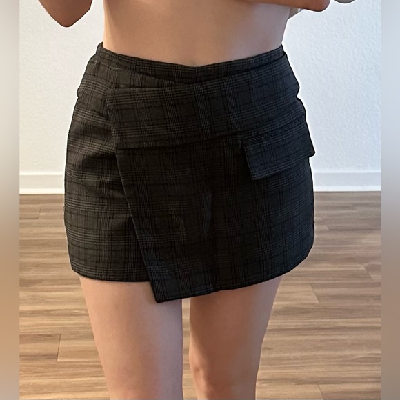 F21 skort - Picture 3 of 3